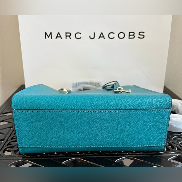 ❌SOLD❌NWT Marc Jacobs Grind Top Handle/ Crossbody Bag - Picture 6 of 6